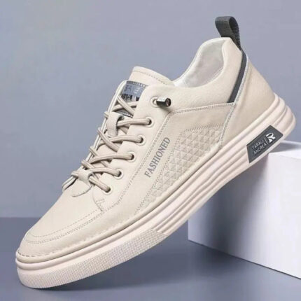 Men's Shoes Fashionable Casual Real Super Soft Leather White Shoes Men's Leather Shoes Soft Sole Board Shoes Lightweight and Stylish Shoes